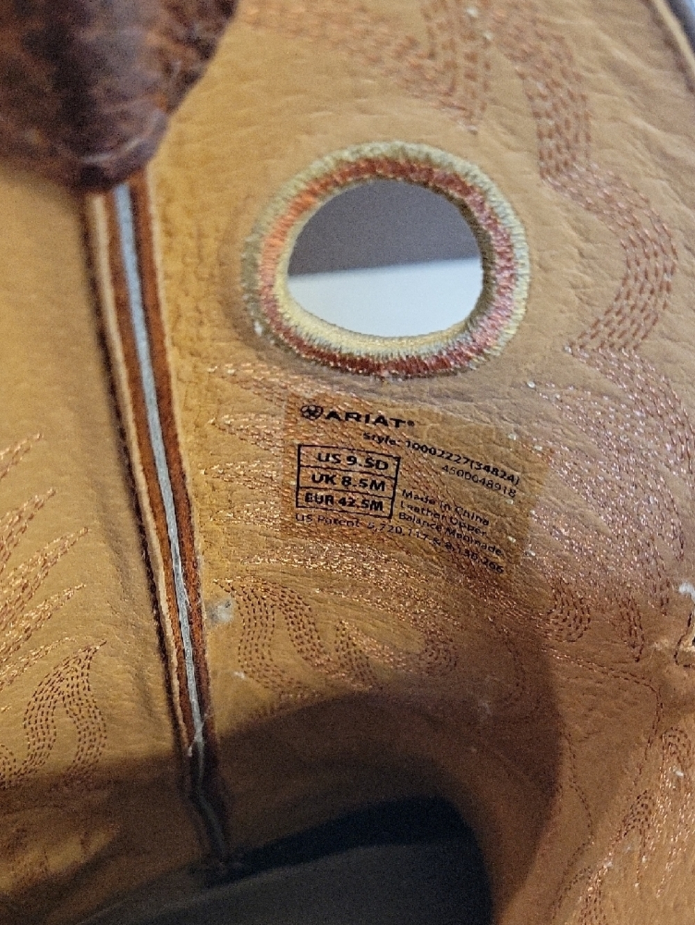 Like New Ariat Rustic Brown Embroidered Western Boots - Picture 5 of 10